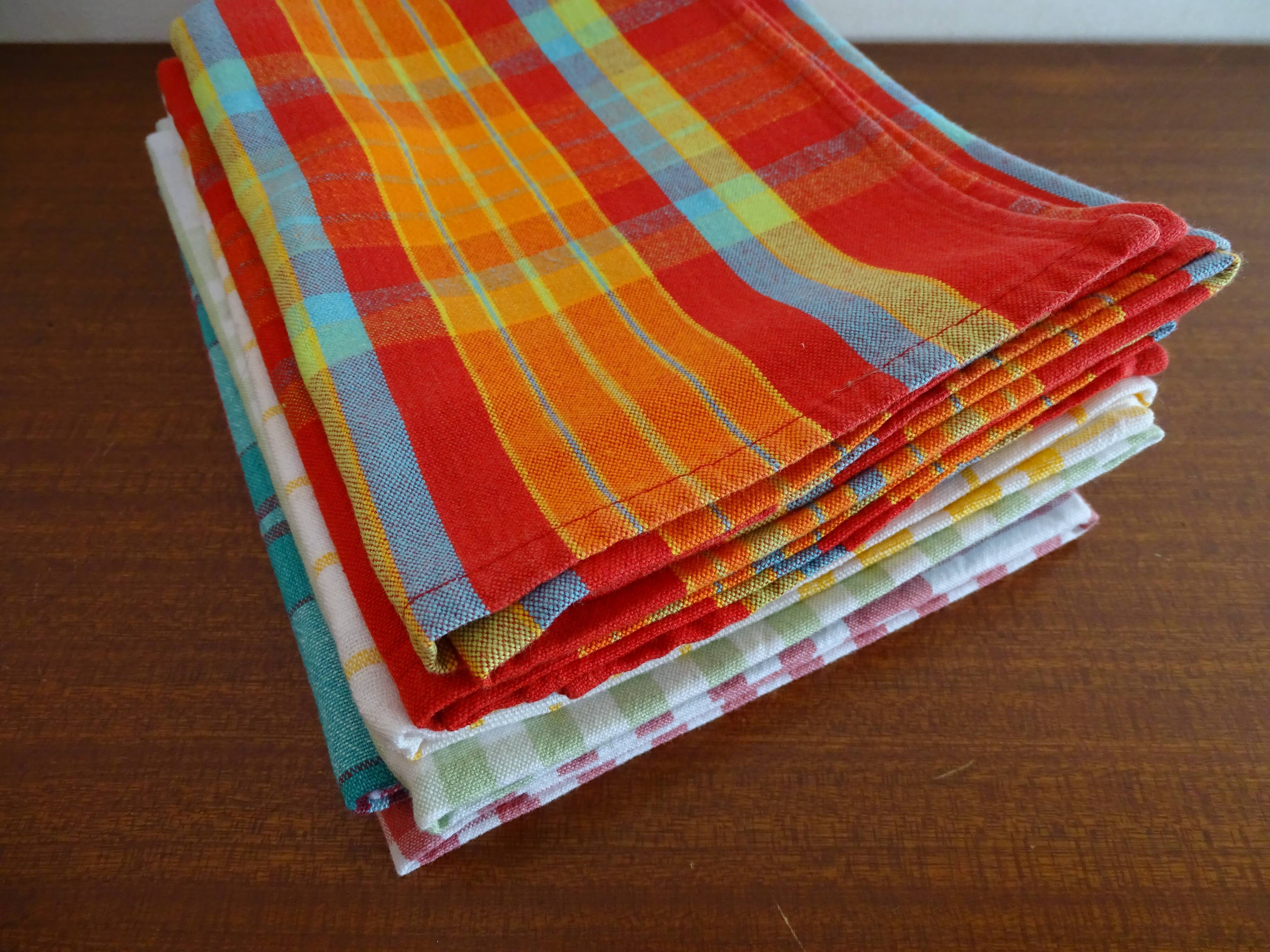 Lot 6 vintage multi-coloured plaid towels