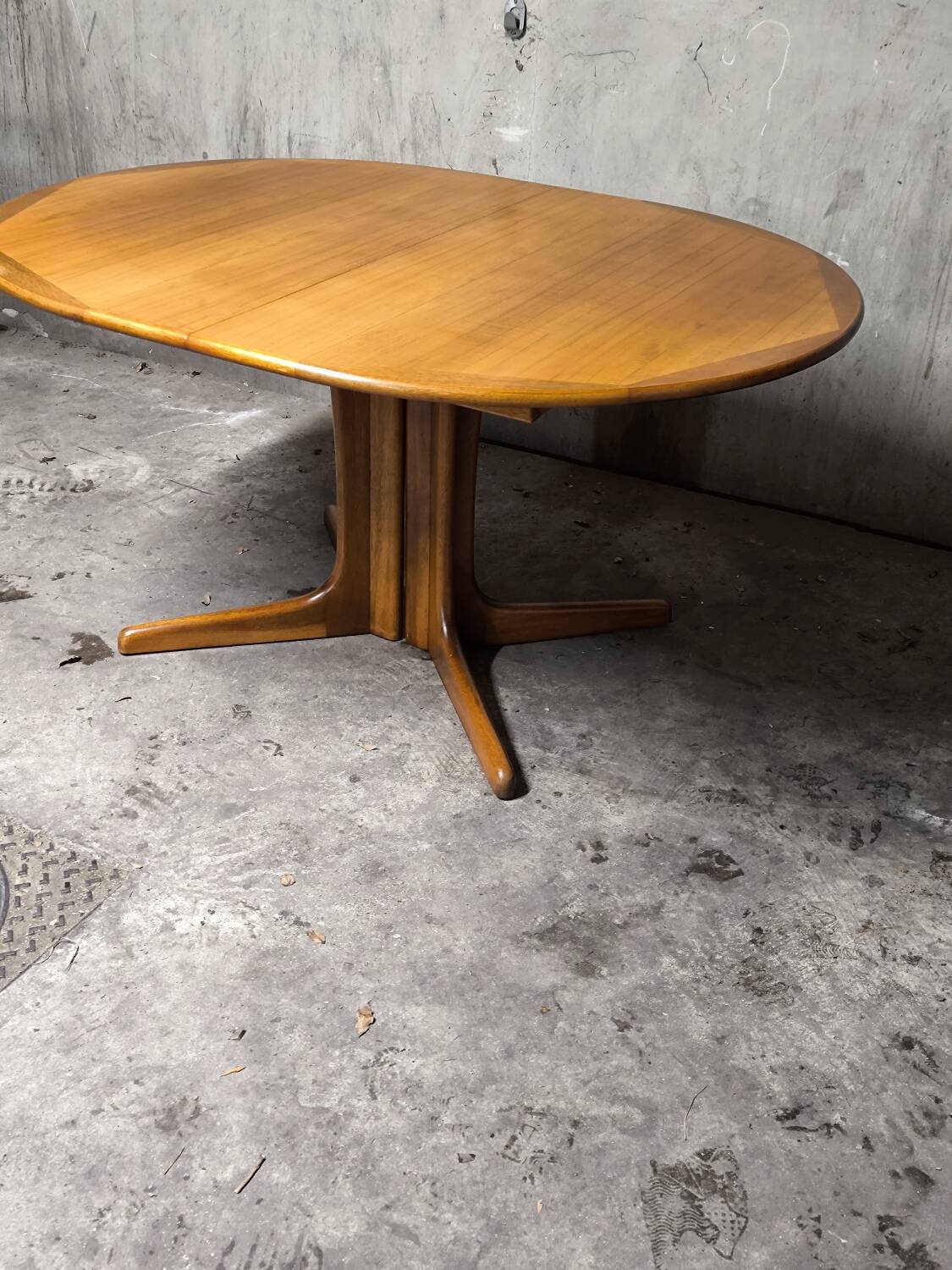Table scandinave vintage années 60