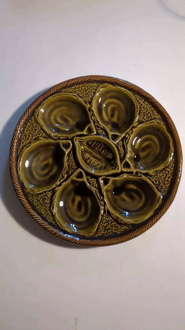 Vintage French oyster serving set in Saint Clément majolica.