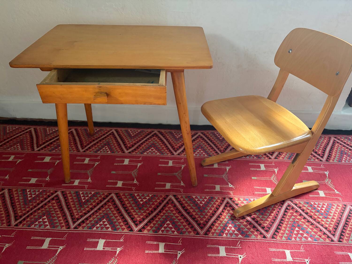 Children's desk and chair set