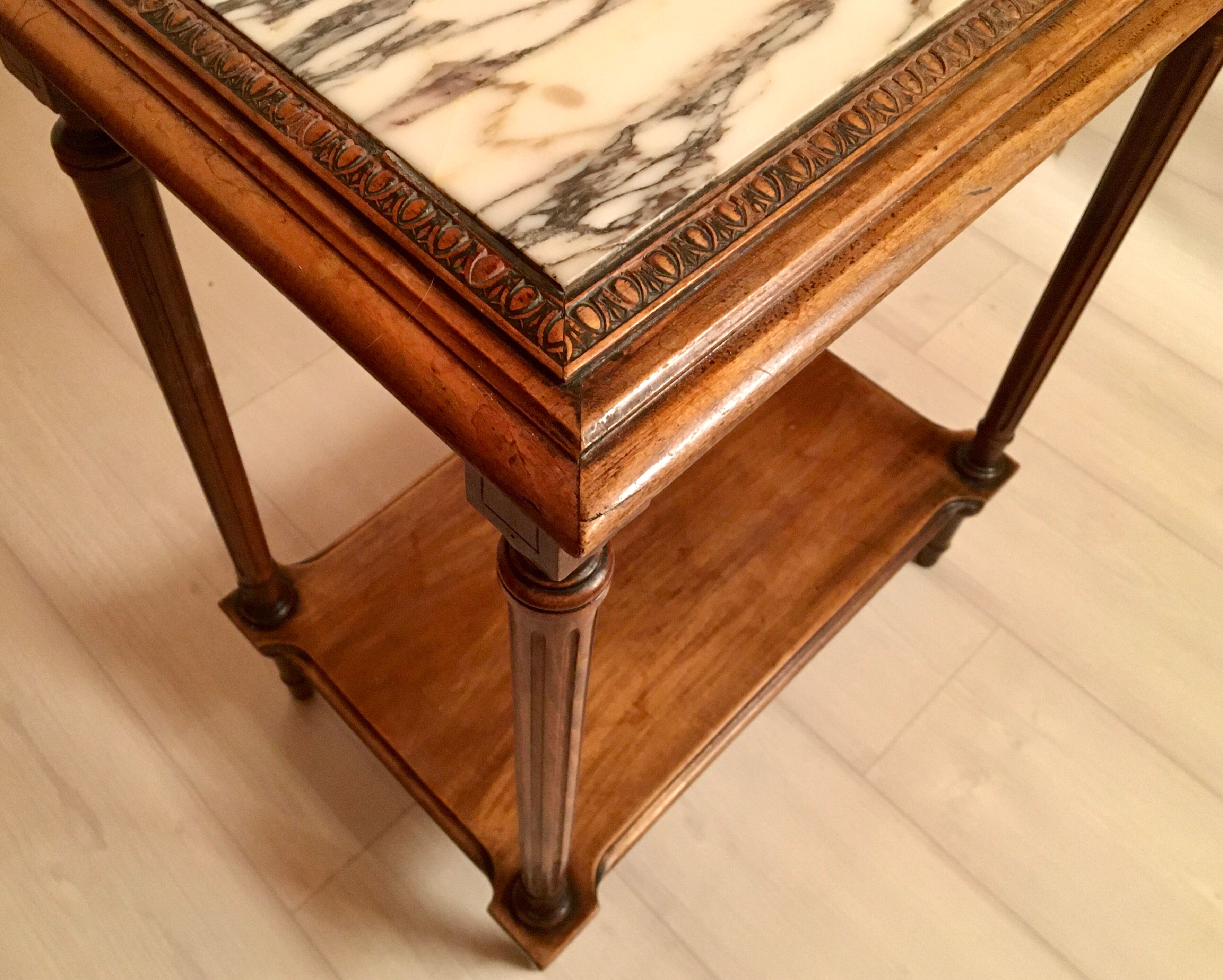 Table d’appoint style Louis XVI marbre