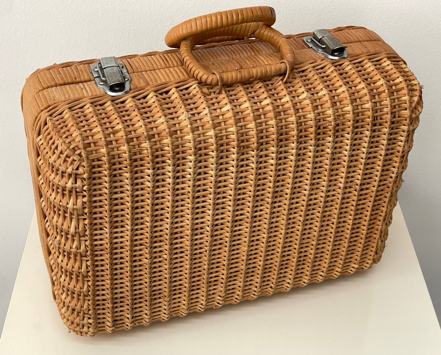 Small vintage rattan suitcase, bohemian spirit, 1960s-70s.