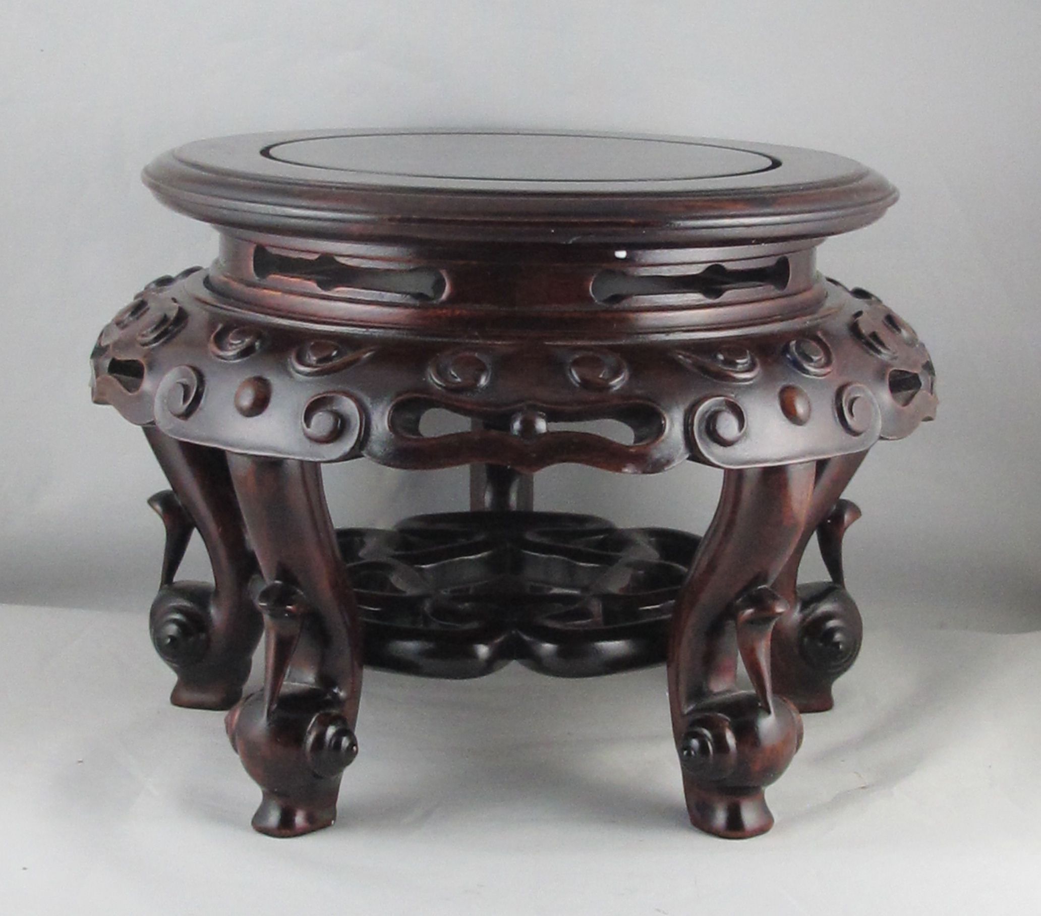Wooden base for vase China, Japan
