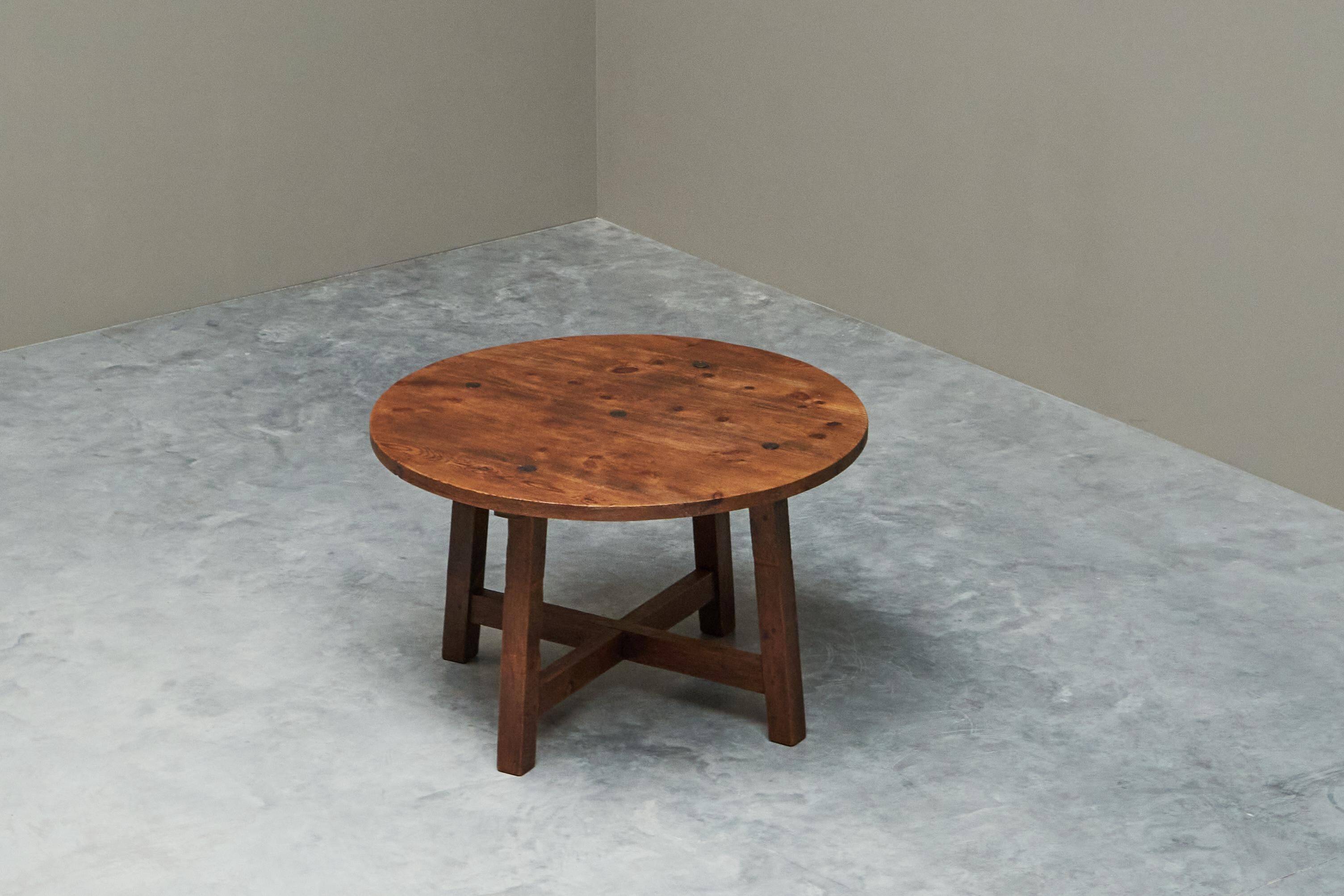 Dining table or Spanish centre table in solid wood and wrought iron from the mid-20th century.
