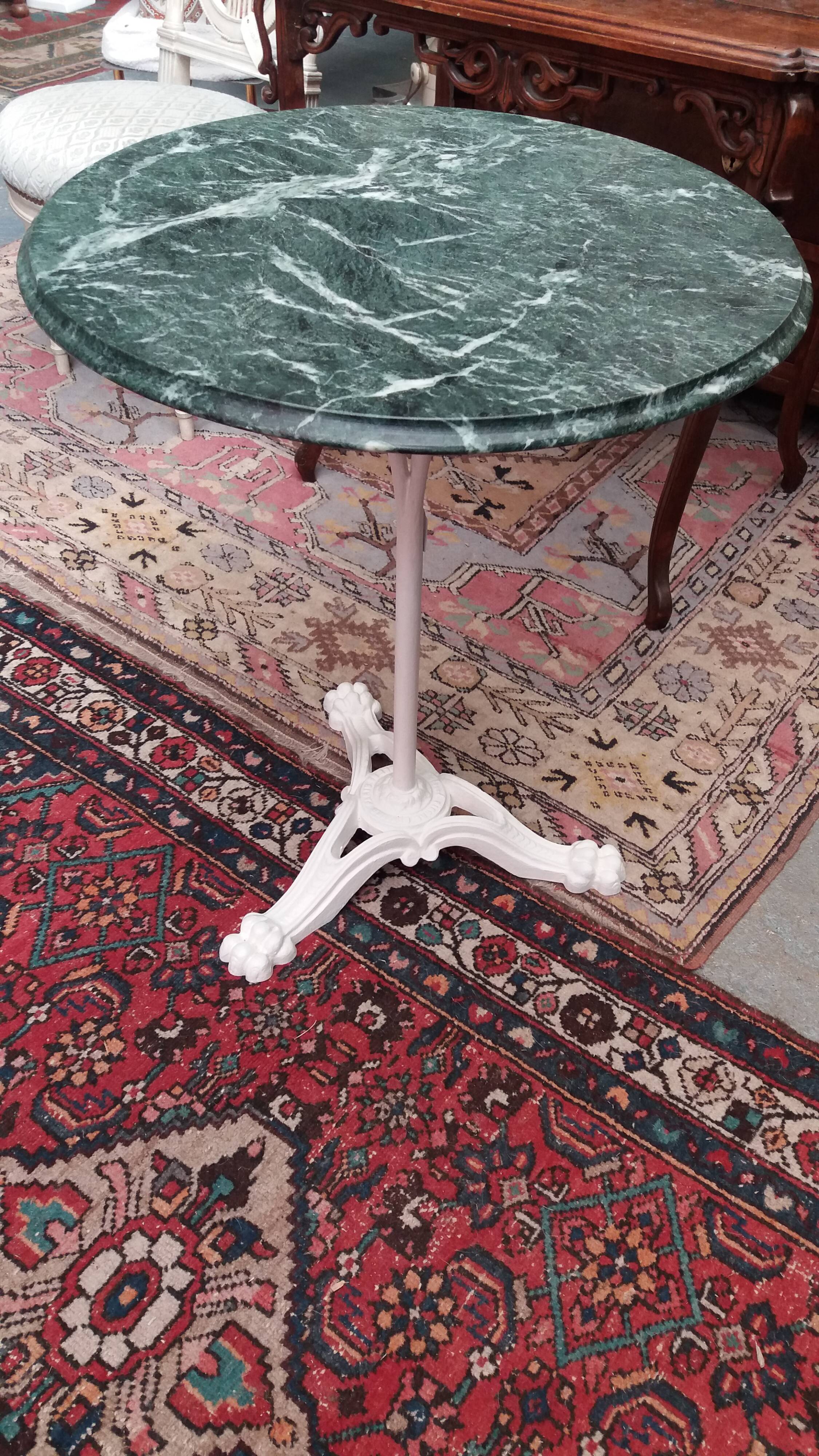 Table / bistro table from Paris