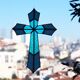 Vitrail Artisanal Croix – Verre Coloré Bleu – 40 × 50 cm – Pièce Unique