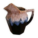 Enamelled ceramic broc