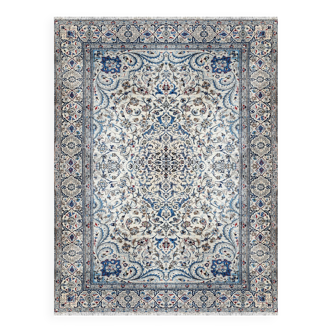 Persian Iran Nain Wool and Silk Oriental Rug: 3.10 X 2.08 Meters