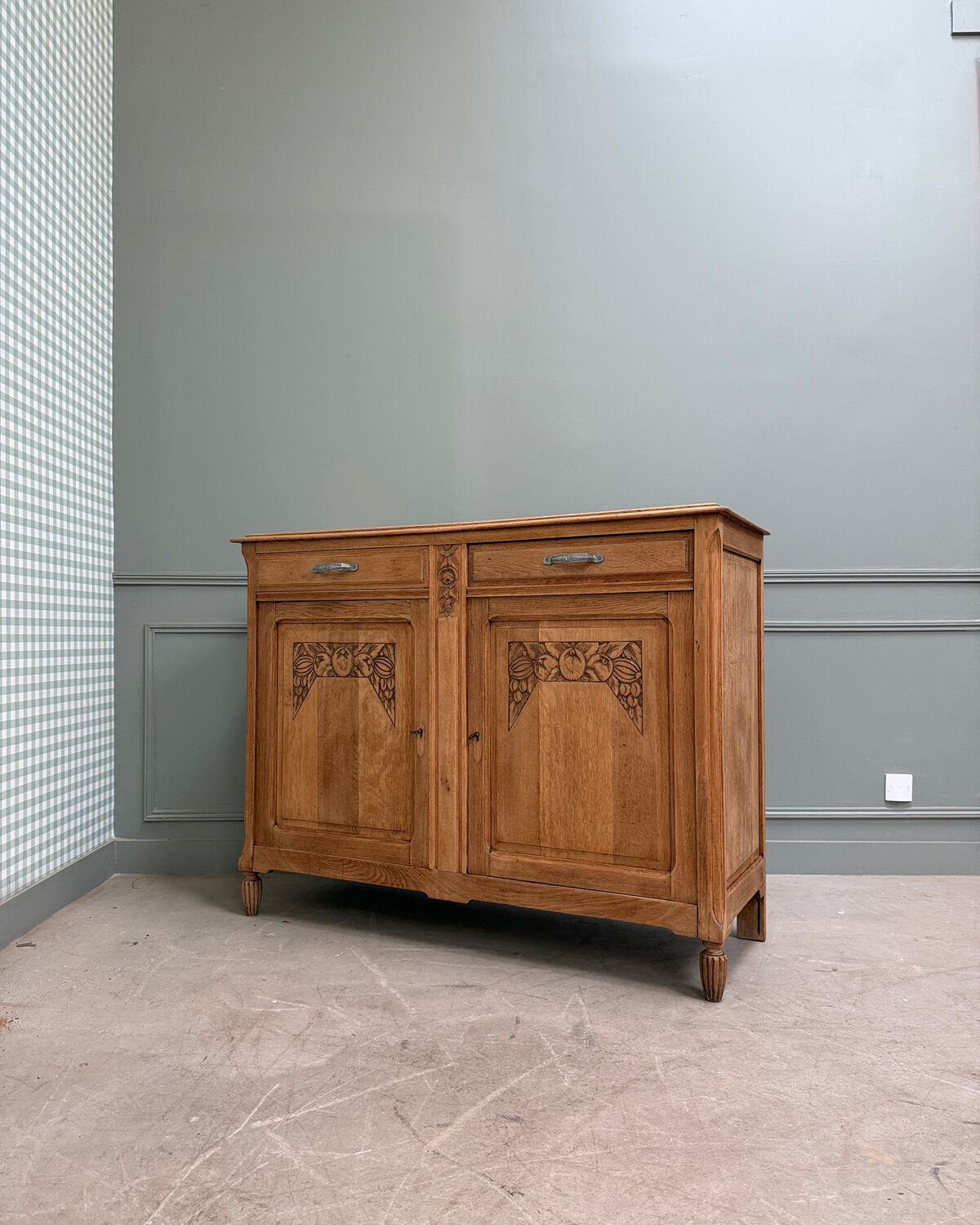 Art Deco oak sideboard (renovated)