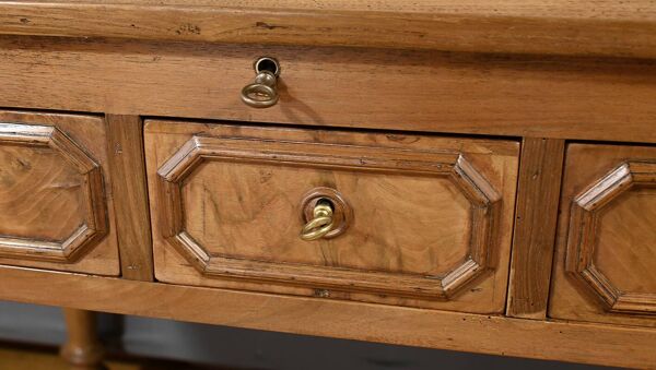 Bureau de Pente en Noyer massif, style Louis-Philippe - 2ème partie XIXe