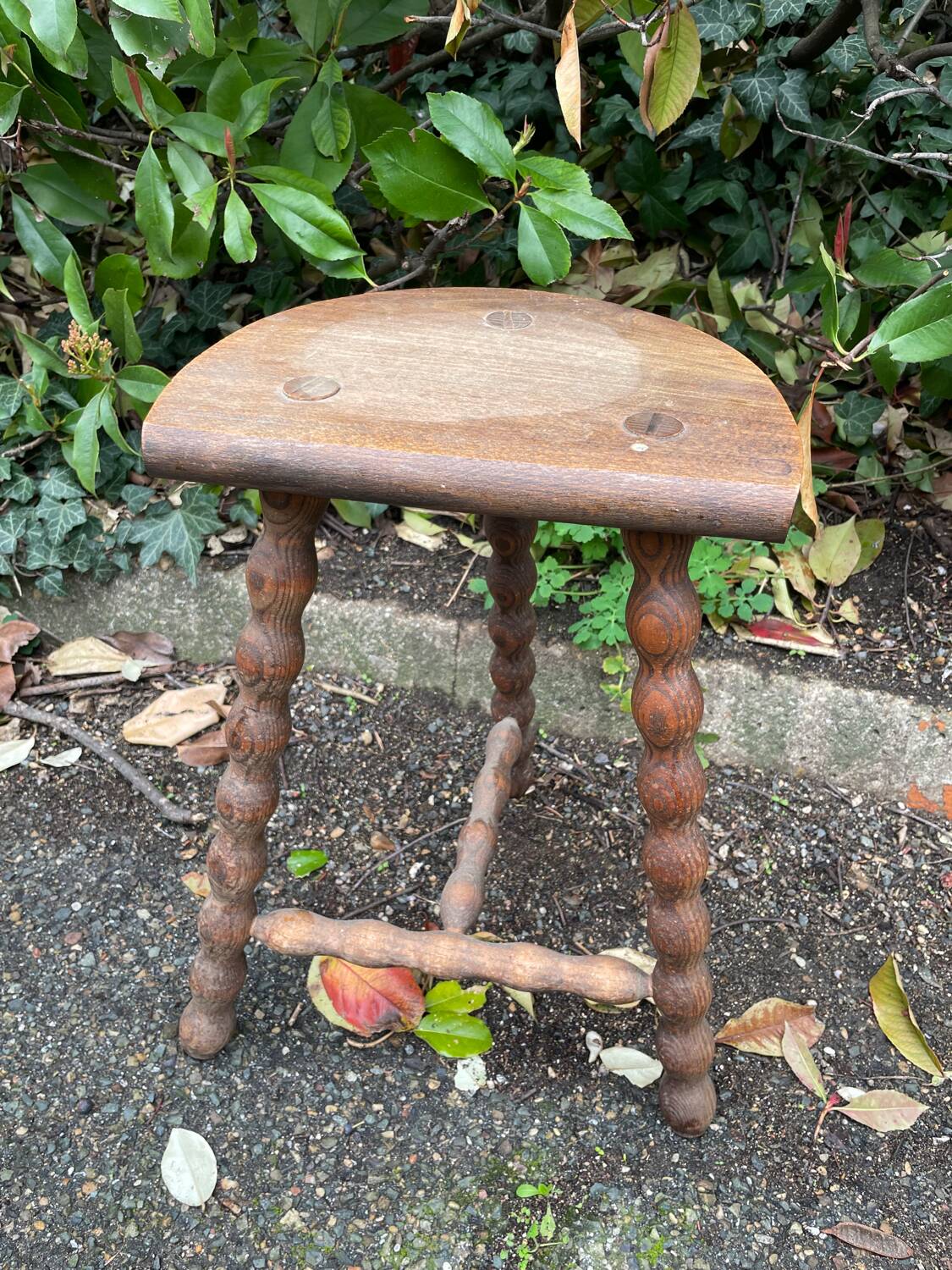 Tripod stool