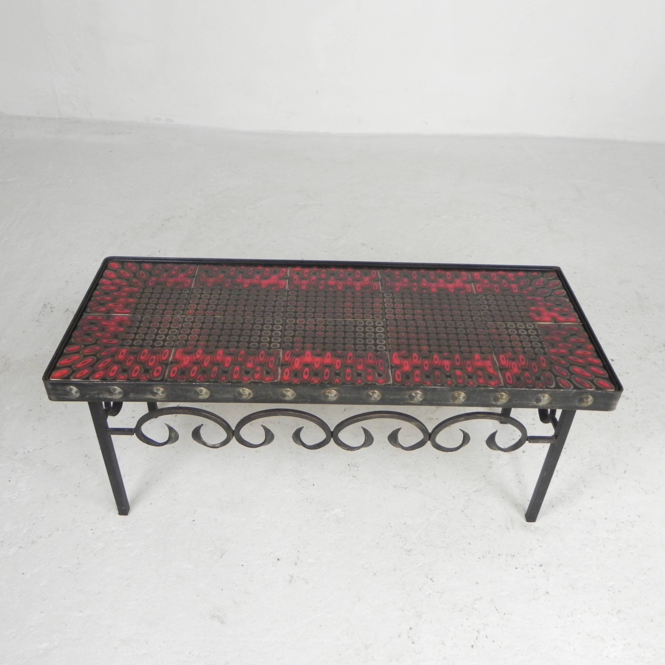 Brutalist mid-century tiled table, with 10 tiles and steel frame, 1960s.