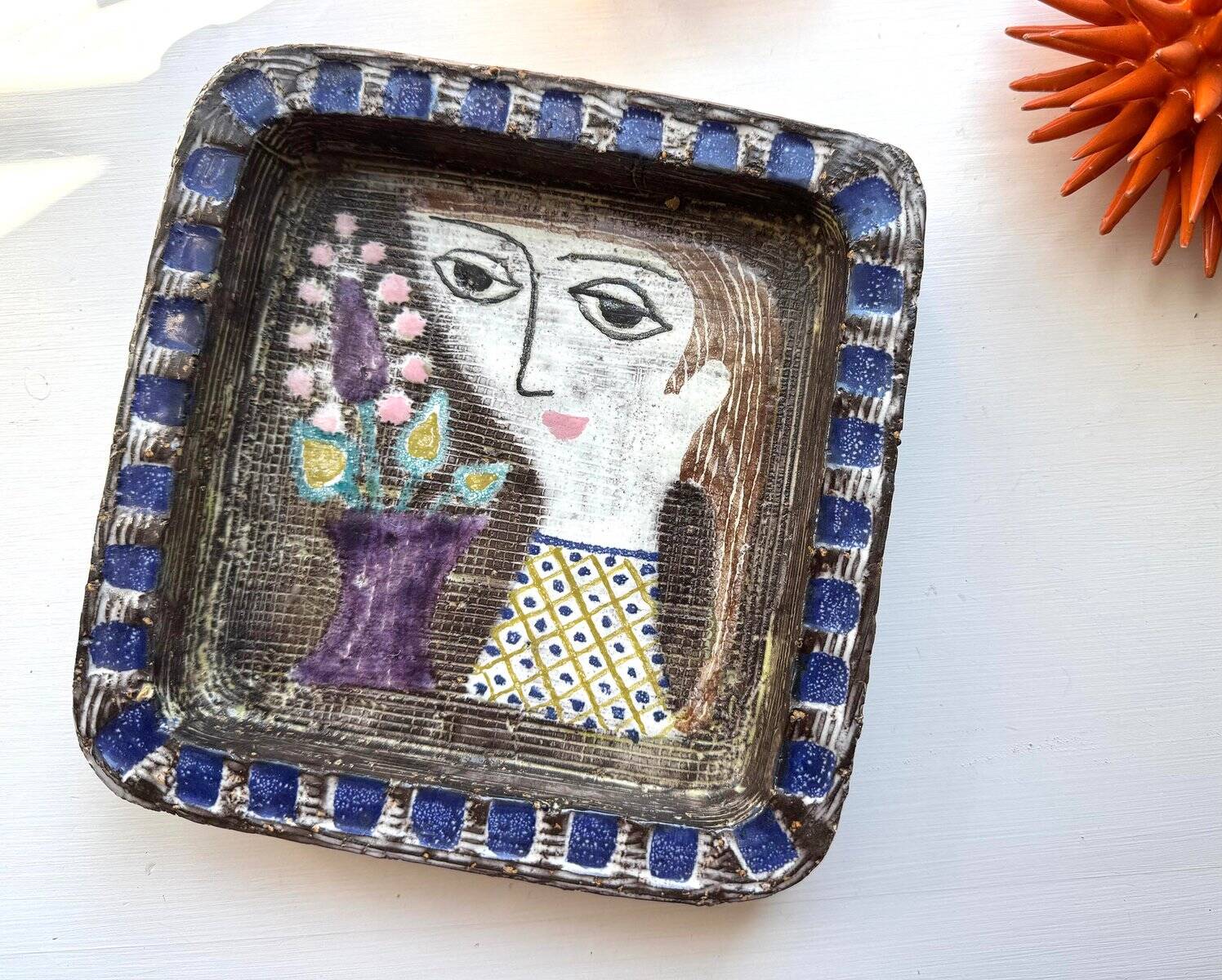Face illustration ceramic bowl by Mari Simmulson for Upsala Ekeby, Sweden, 1960s