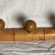 Wall-mounted coat rack with 5 turned wooden hooks