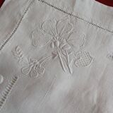 Pillowcase hand-embroidered thread monogram E.D.
