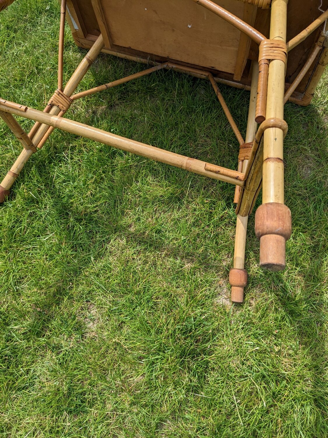 Rattan coffee table with drawer