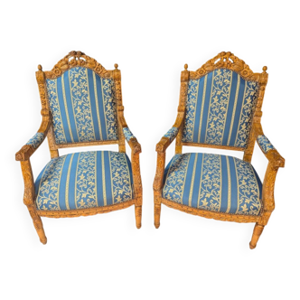 Paire De Fauteuils Style Louis XV En Bois Sculpté Et Tissu Bleu