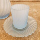 Carafe et gobelet en verre dépoli