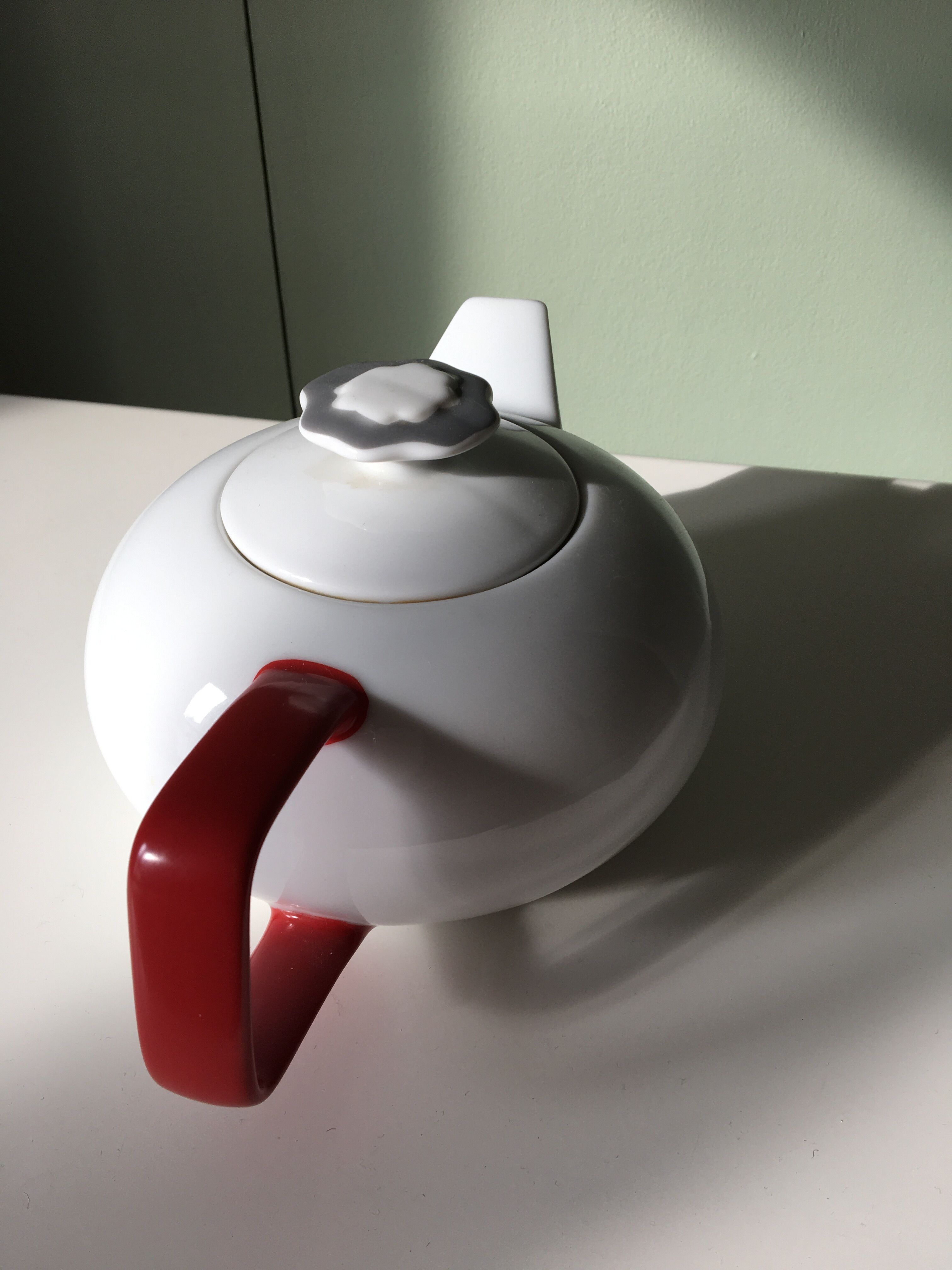 Théière modèle Surprise marque Salt & Pepper