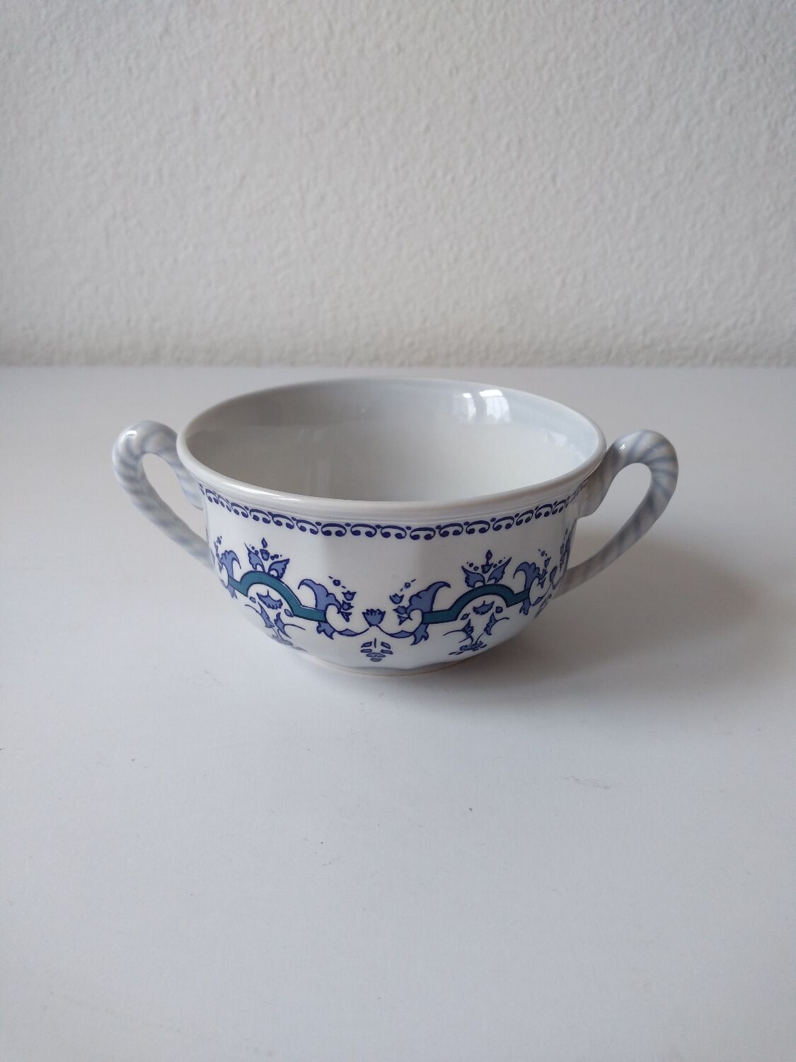 Set of 4 large cups with sky blue handles with Royal navy blue decoration signed salins Ségur ceramic France