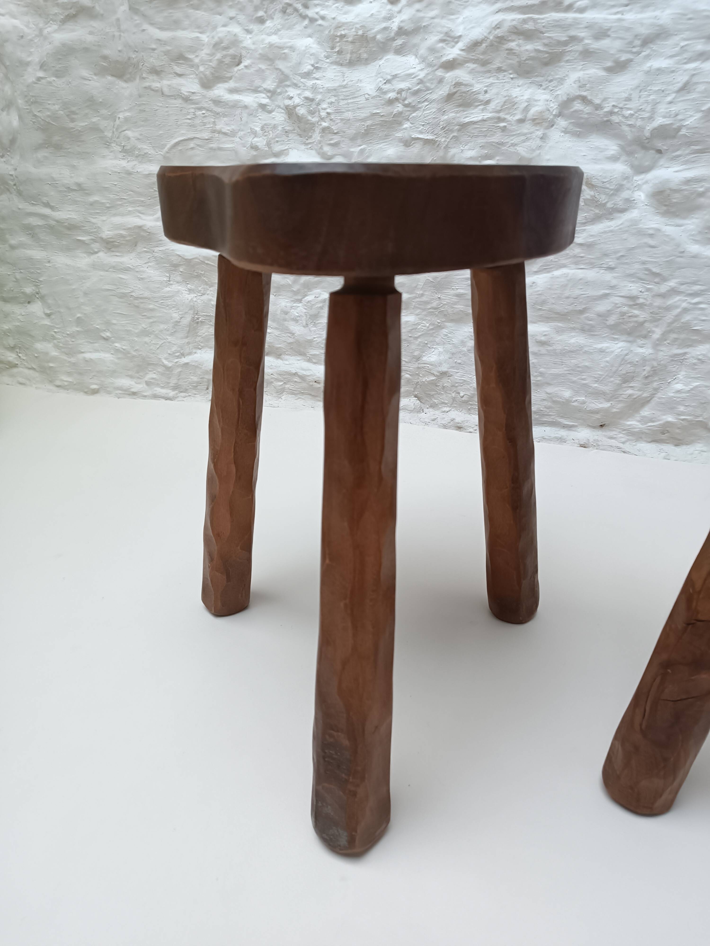 Pair of tripod stools in vintage 50s/60s brutalist elm.