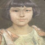 Pastel de jeune fille à la robe rose daté 1921