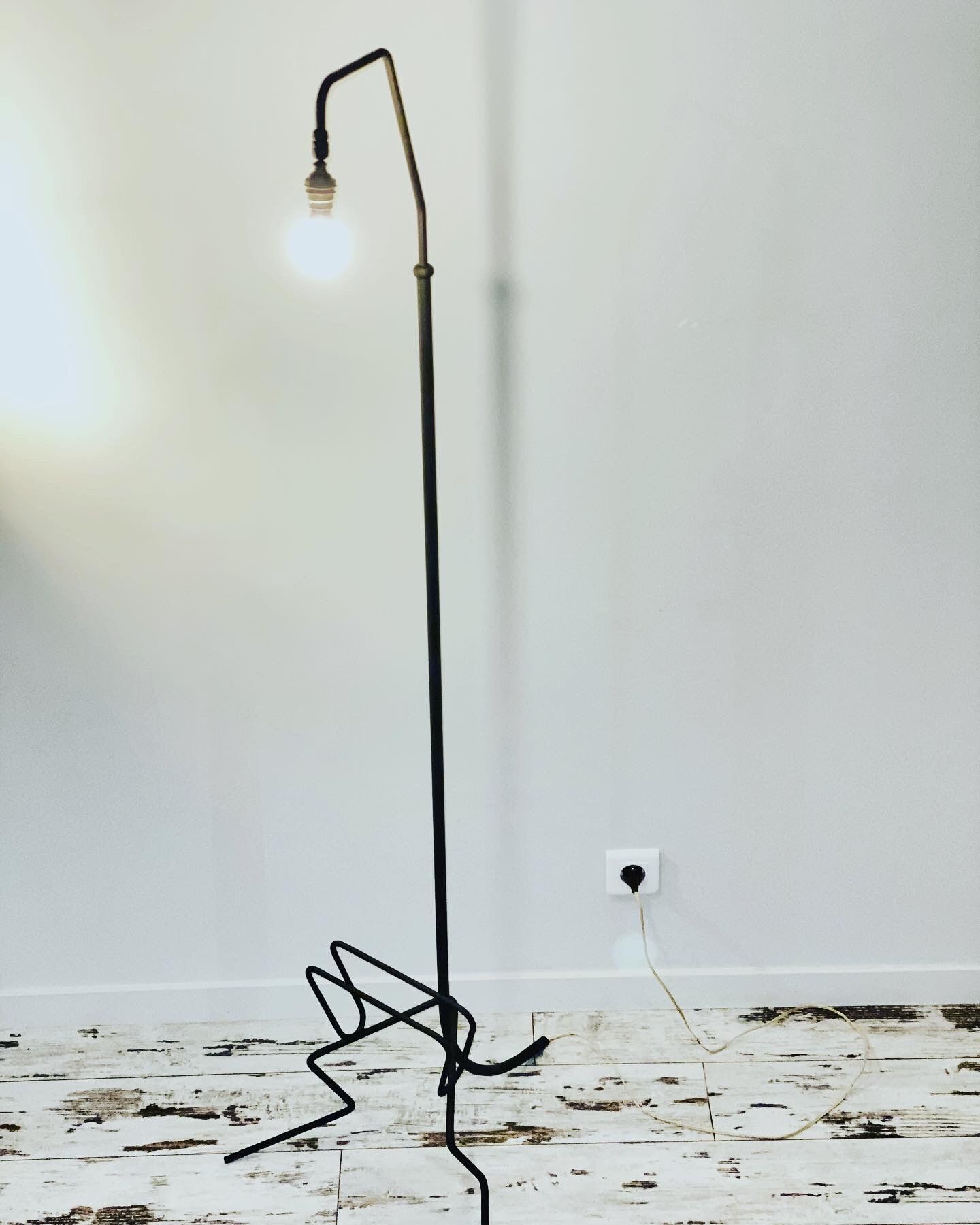 Floor lamp e-reader circa 50's tripod feet casserole with door reviews