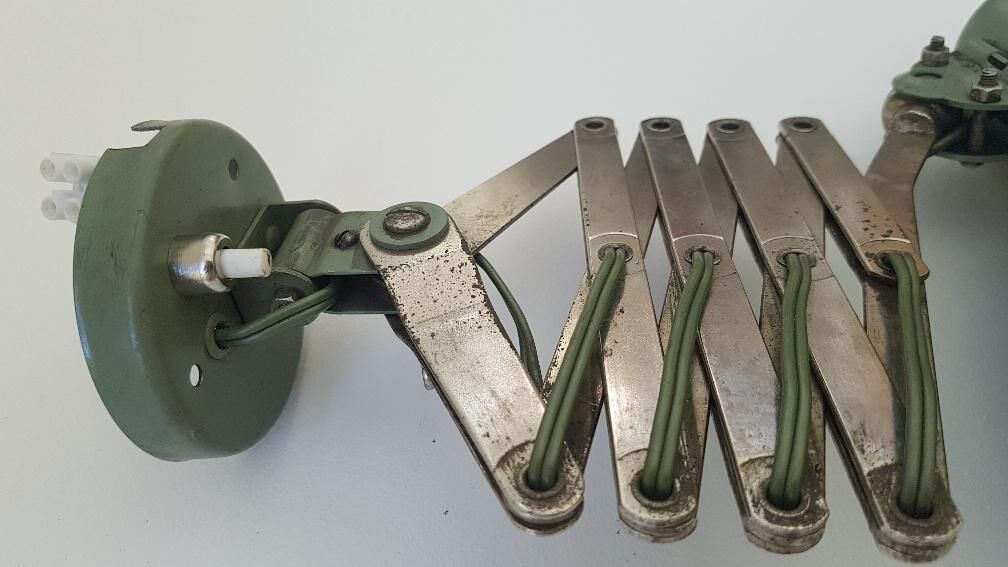 Workshop accordion applicator