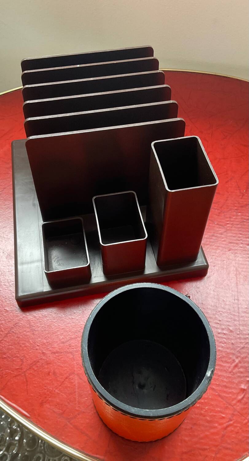 Vintage letter rack and pencil pot from the 70s