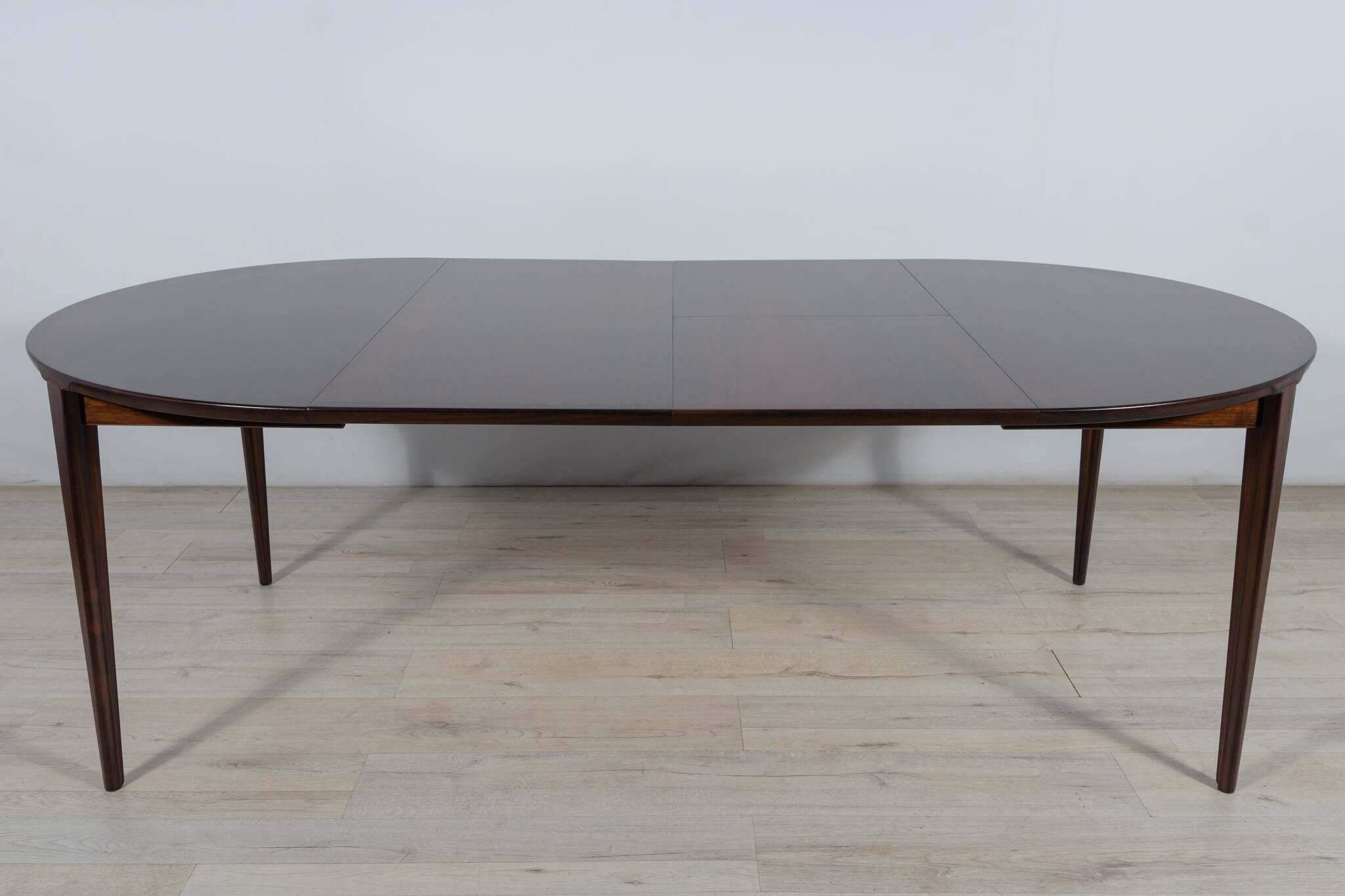 Mid-Century Round Rosewood Dining Table by Henry Rosengren Hansen for Brande Mobel Industry, 1960s