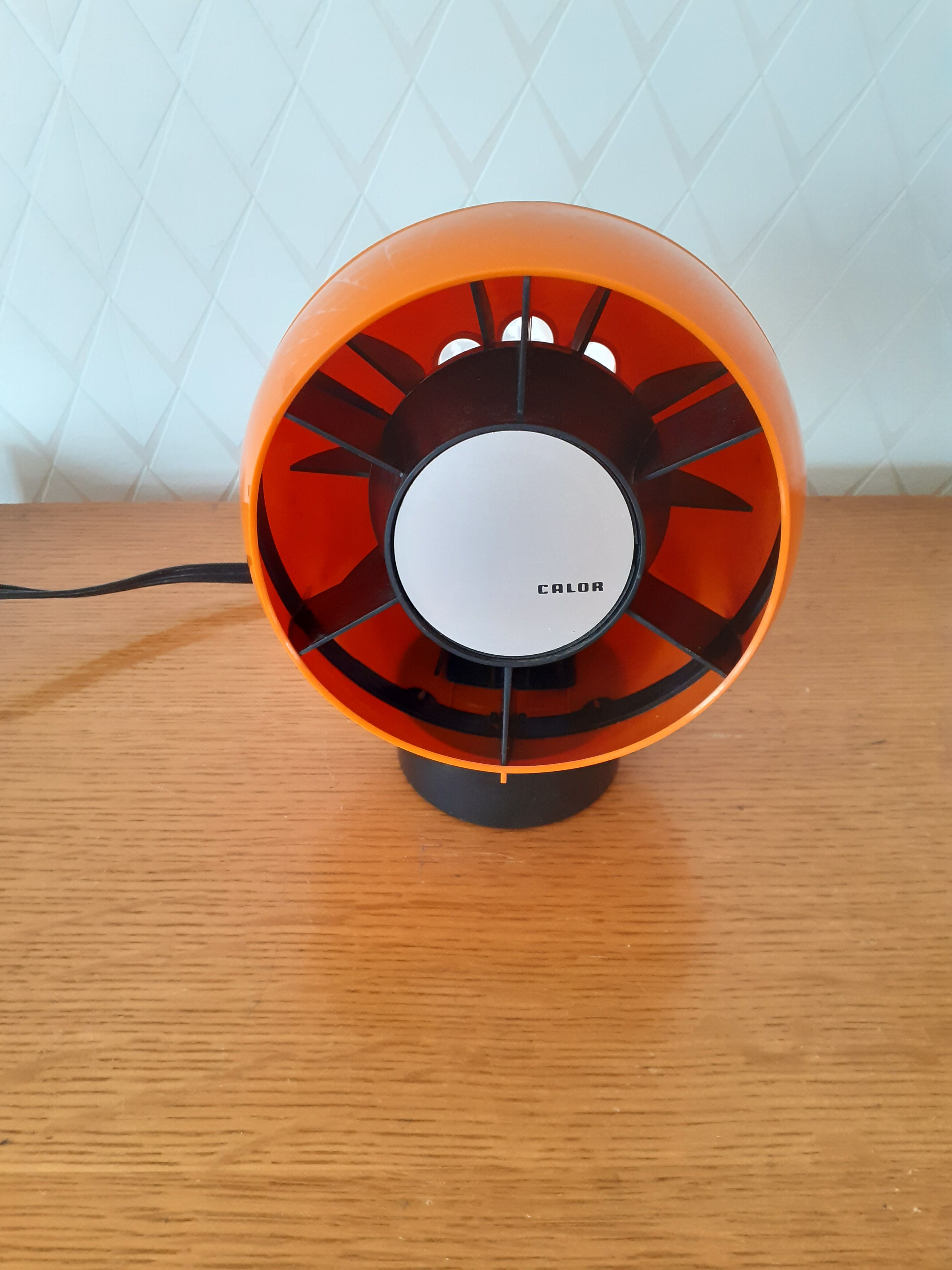Office fan shape ball calor