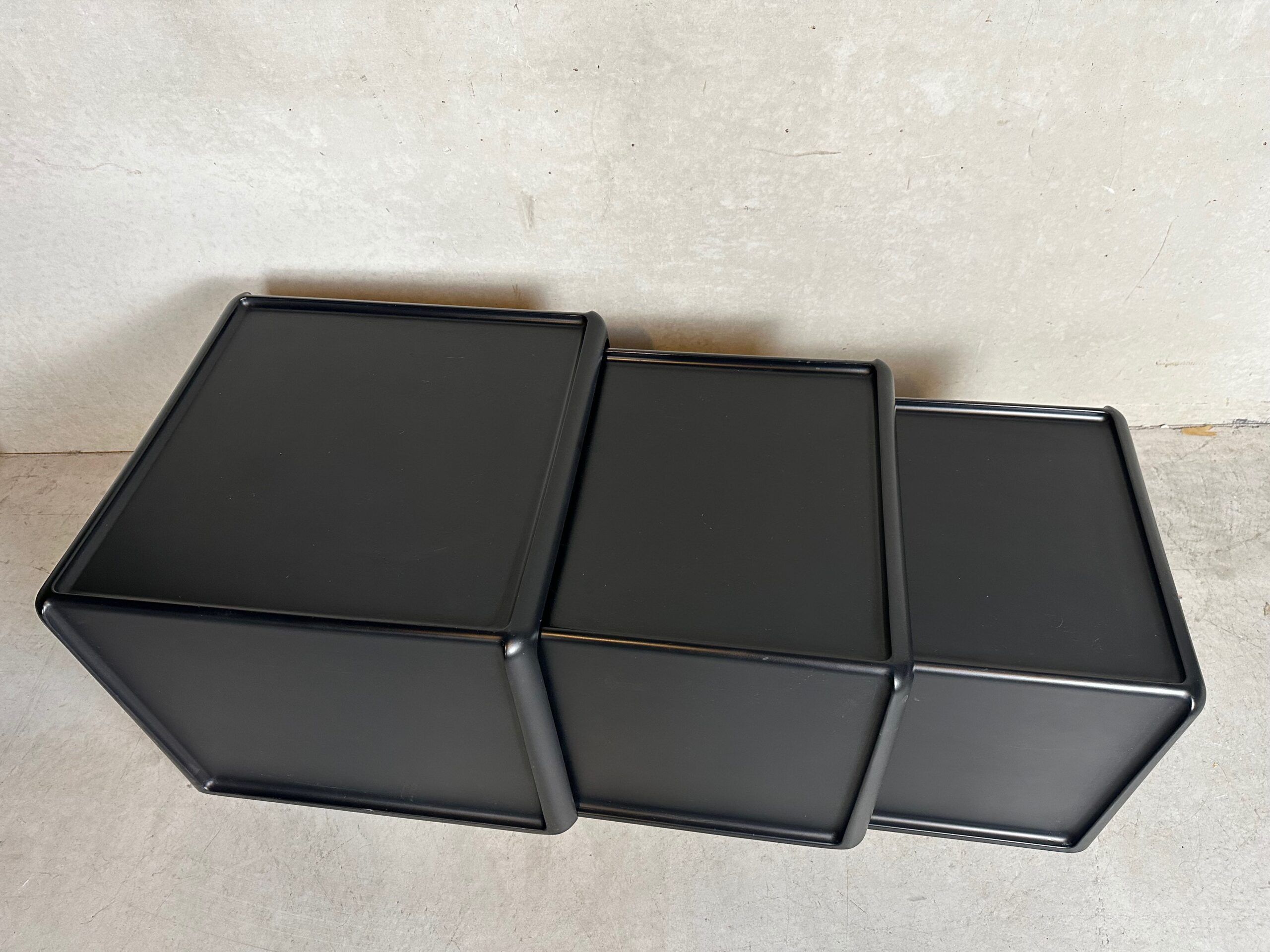 Vintage nesting tables – Peter Ghyczy