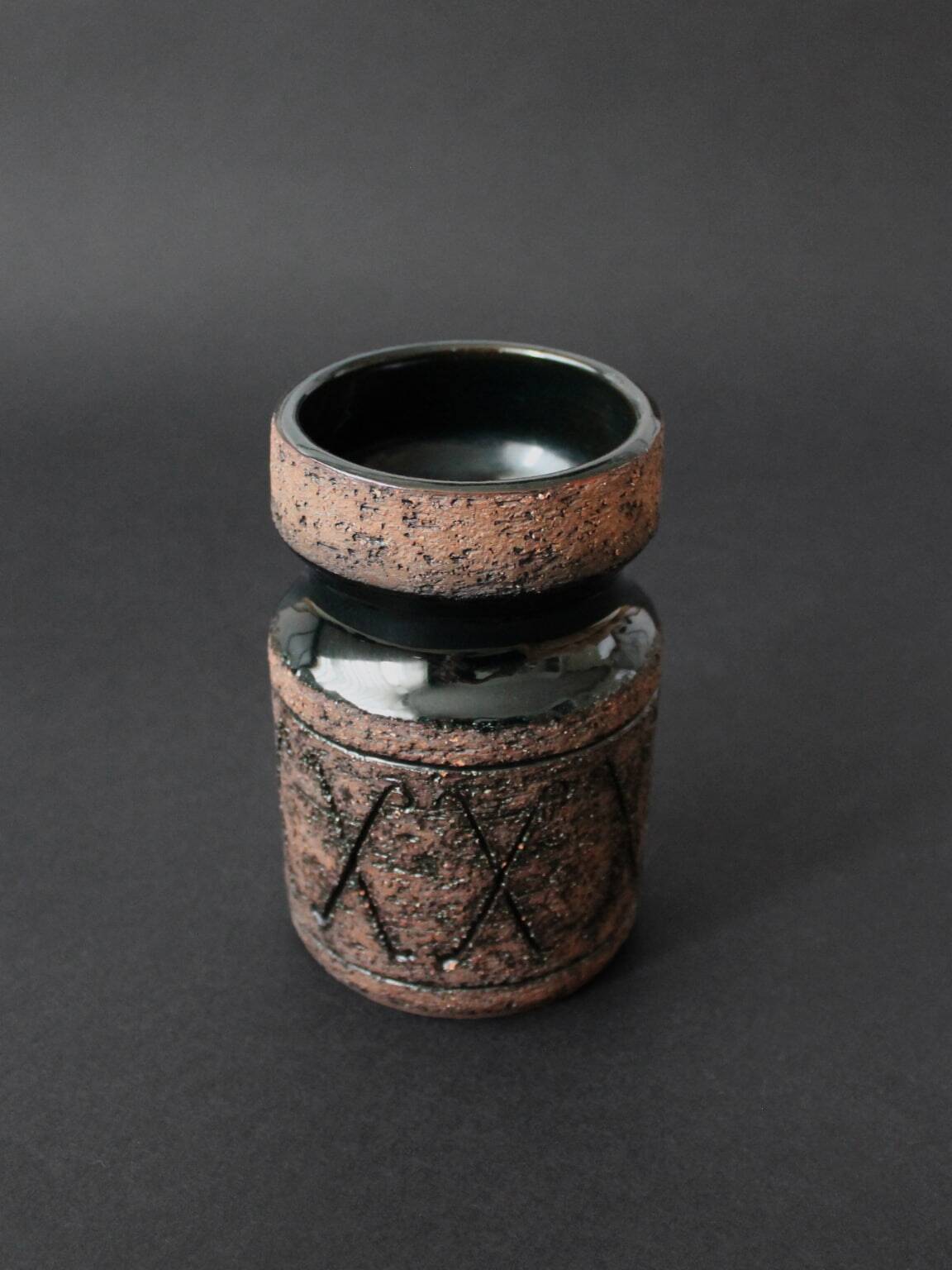 Vase en céramique suédoise Eke Bjeren