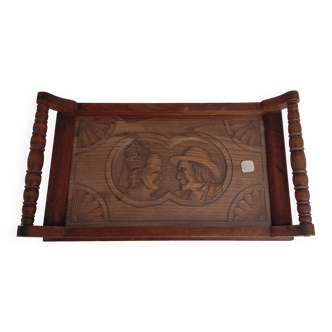 Breton tray in carved wood signed