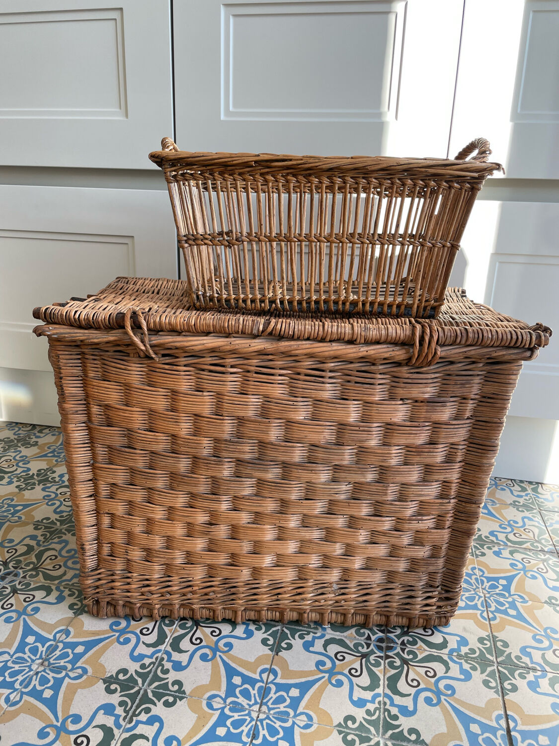 Wicker chest