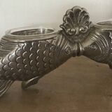 Salt and pepper shaker holder with a pair of fish in metal, Italian design