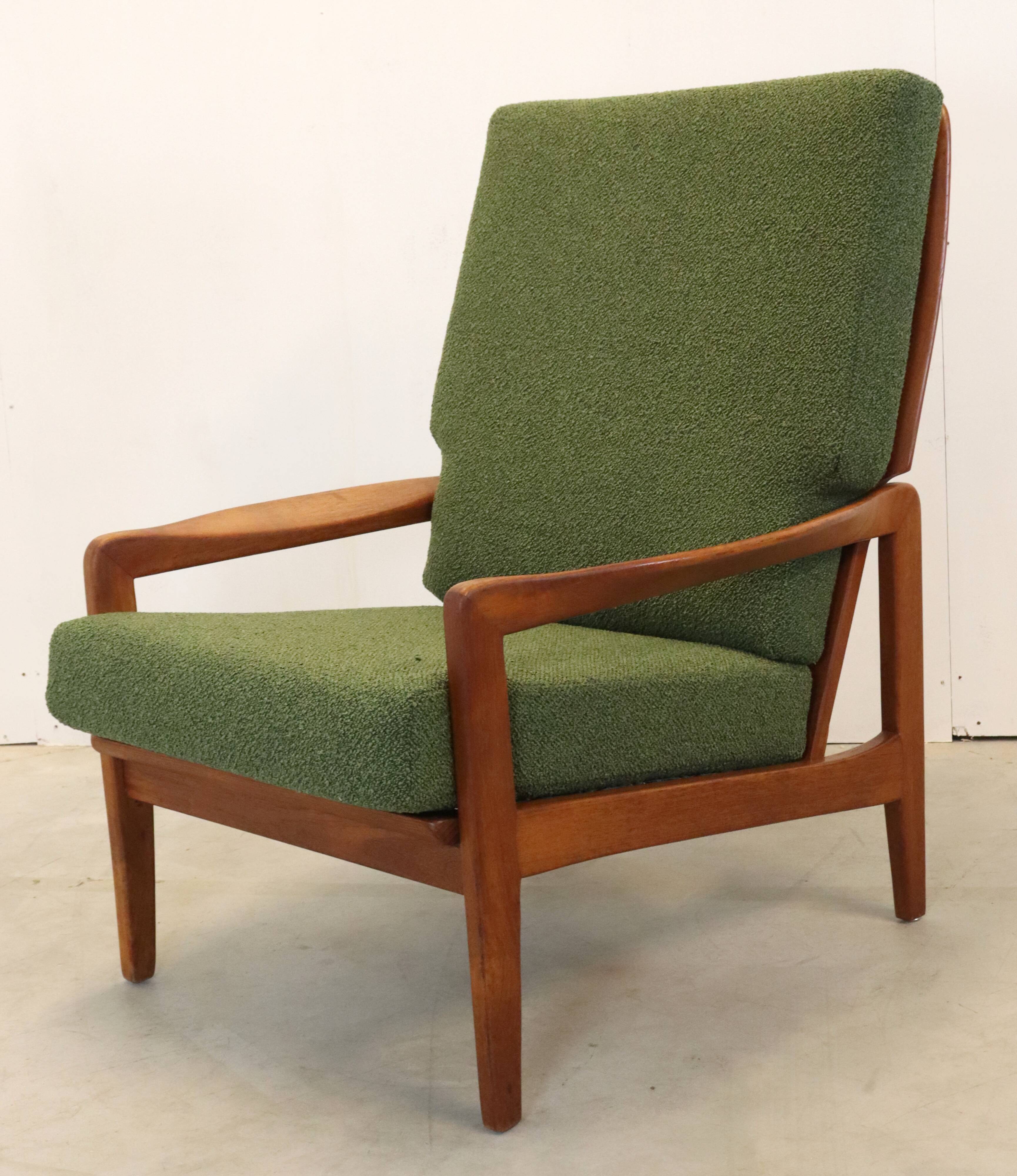 Fauteuil vintage en teck, milieu XXème