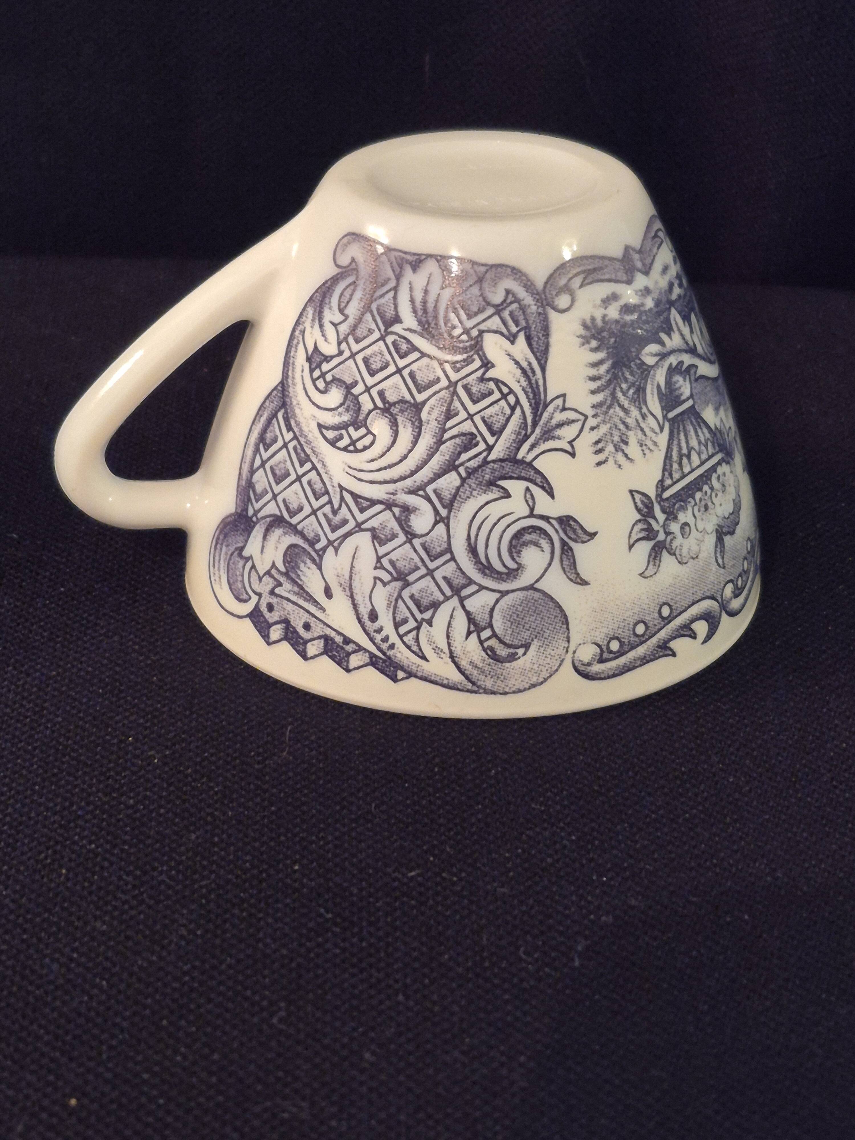 Set of six cups and saucers in opaline, vintage, RIVANEL