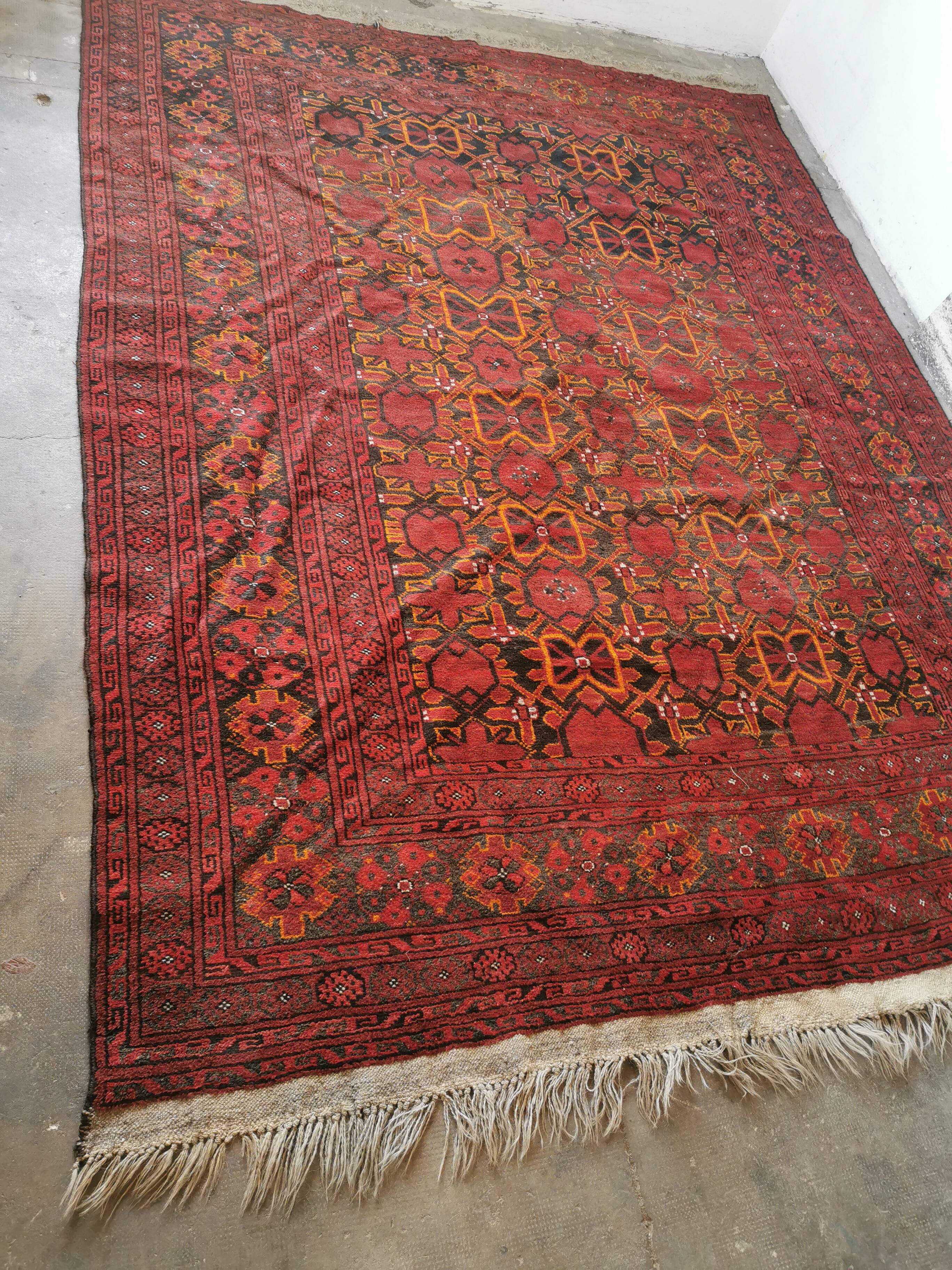 Large handmade Persian rug 310/230 cm