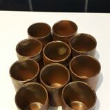 Ensemble de 10 verres à thé japonais en grès partiellement émaillé