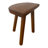 Half-moon tripod stool