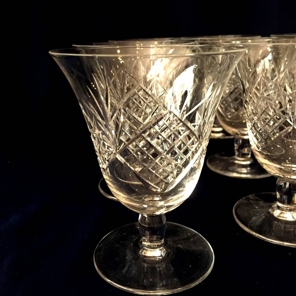 Set of 7 St-Louis crystal red wine glasses