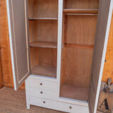 Armoire parisienne