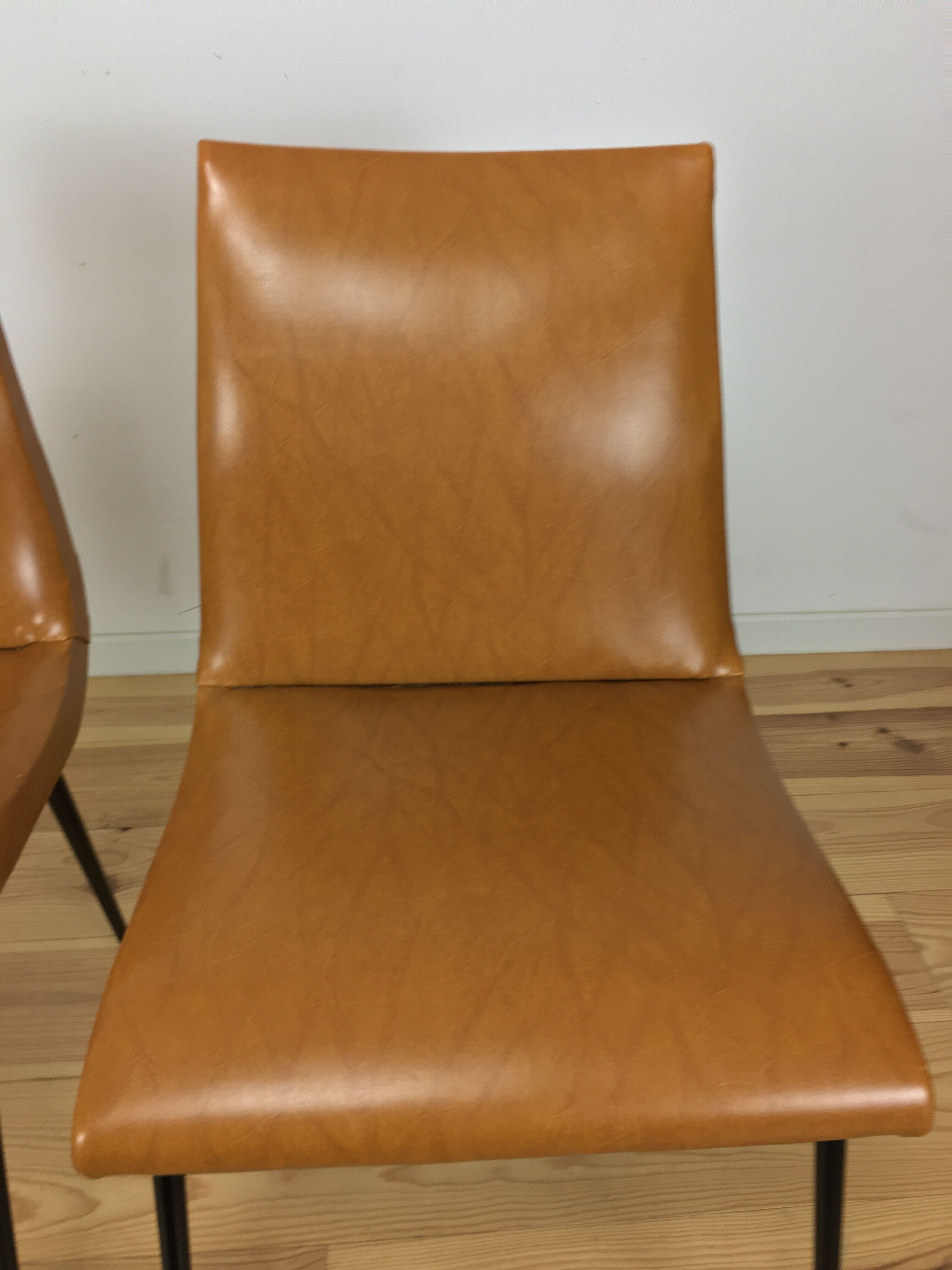 Pair of chairs 50 foot compass