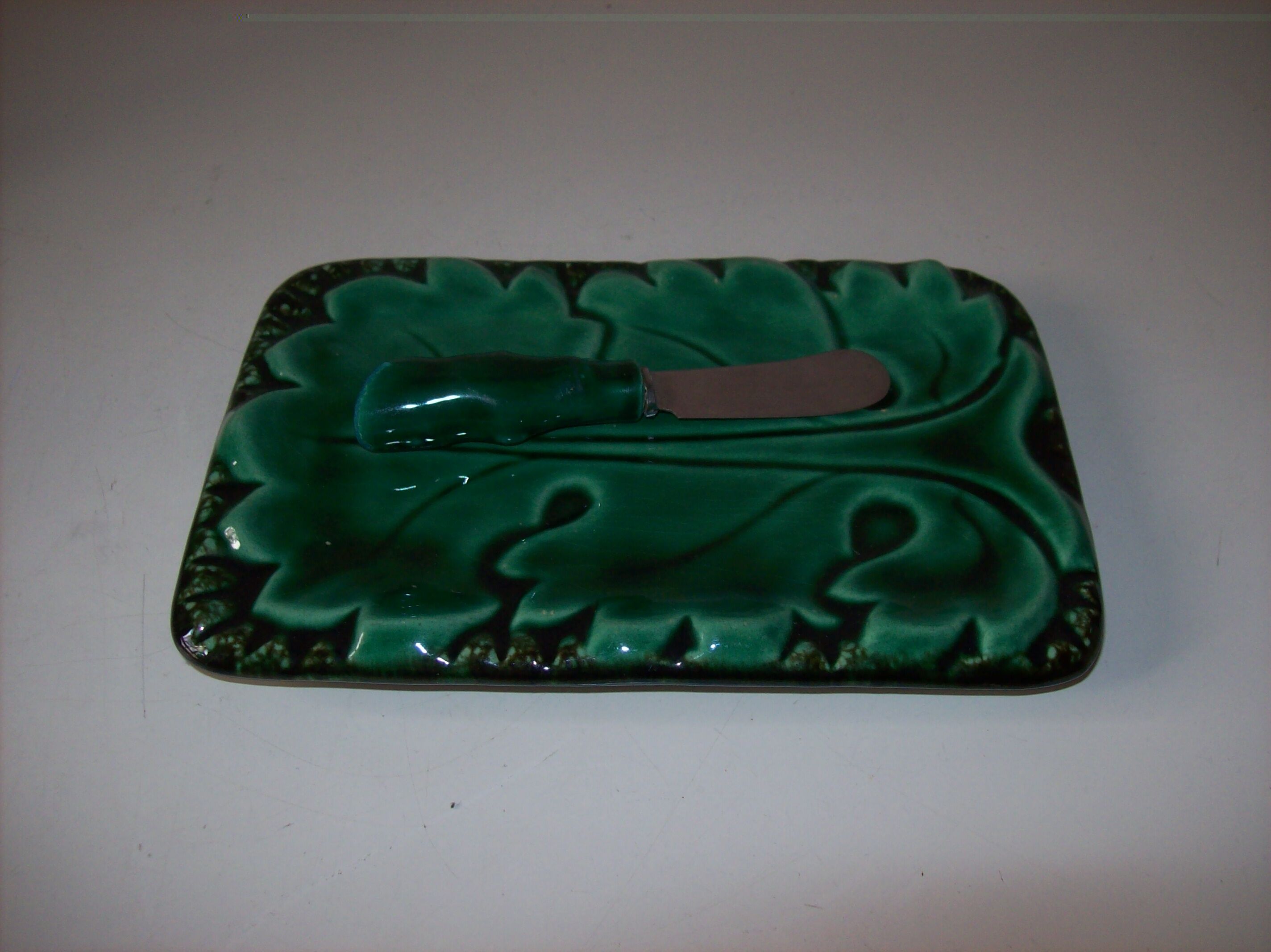 Butter dish