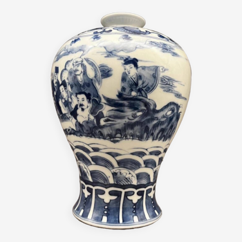 Dynastie qing style kangxi bleu et blanc les huit immortels traversant la mer vase prunus chinois