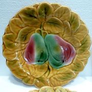 Lot of 5 plates in barbotine sarreguemines decor fruits