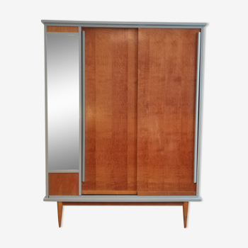 Armoire vintage