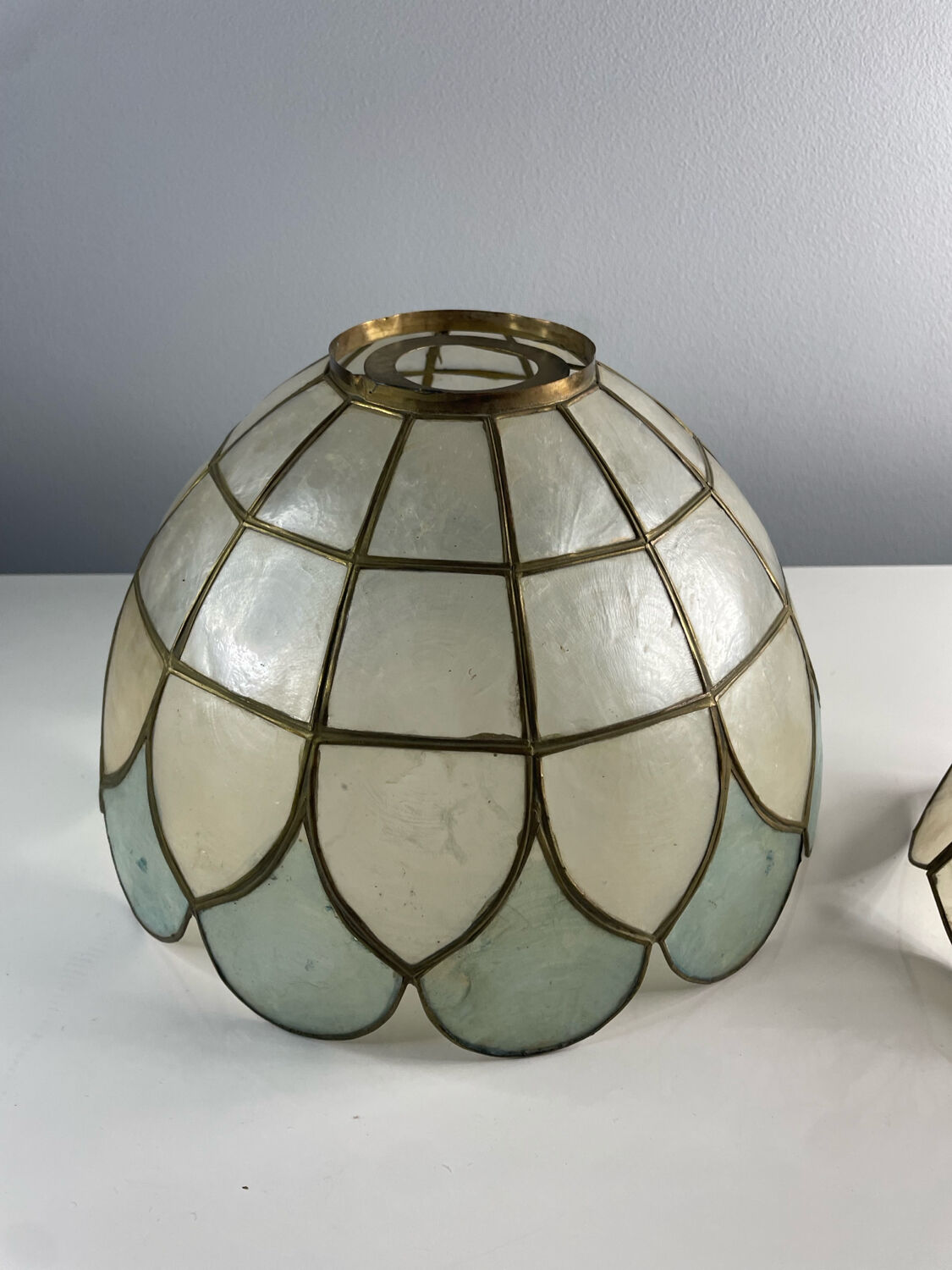 Lampshade in mother-of-pearl and brass 25 cm