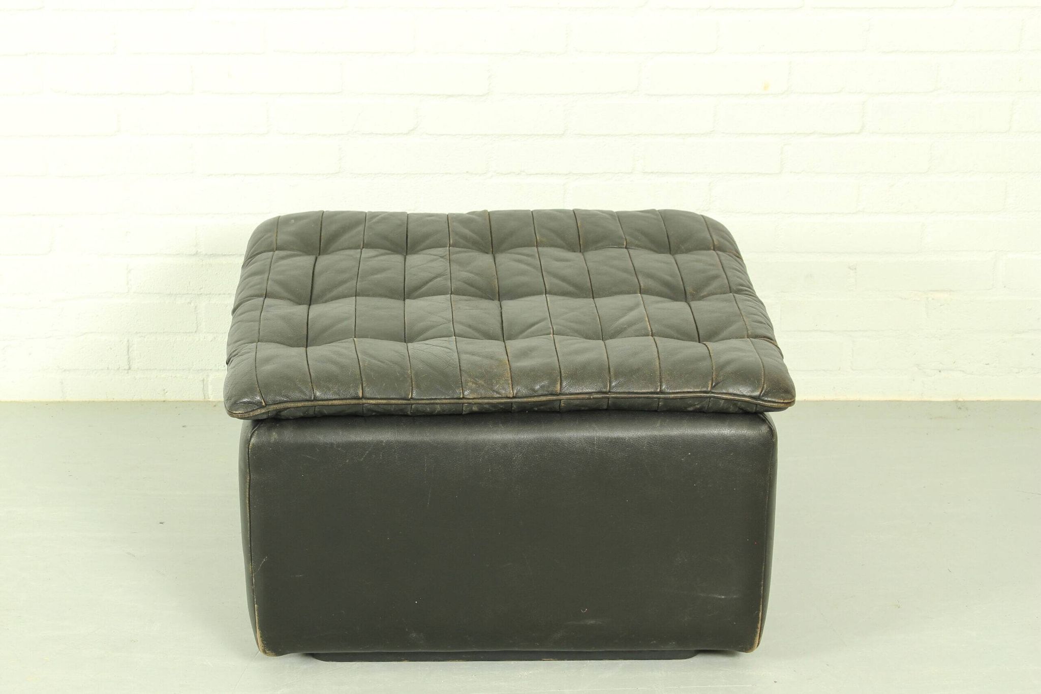 Salon modulaire De Sede DS-11 – cuir noir, design suisse des années 1970